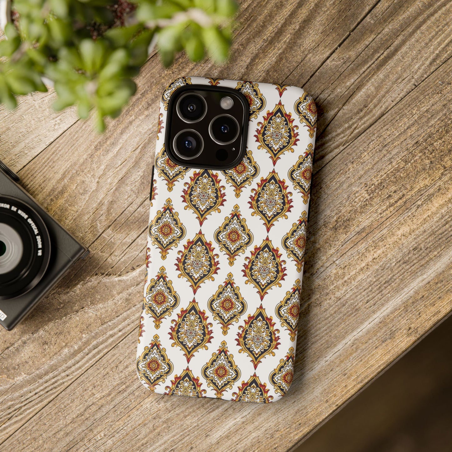Traditonal green on white motif IPhone