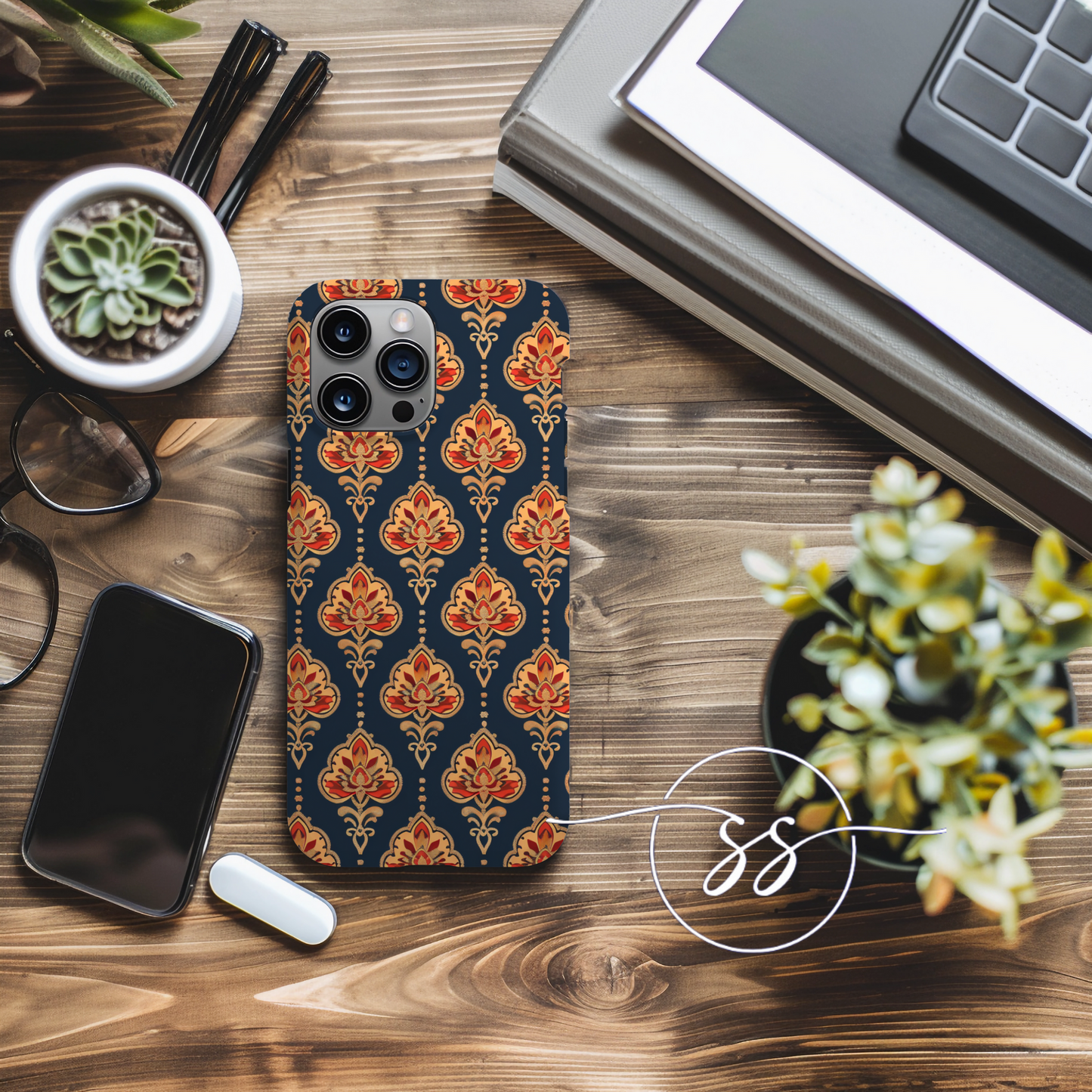 Gold on Green Thailand classic motif Iphone