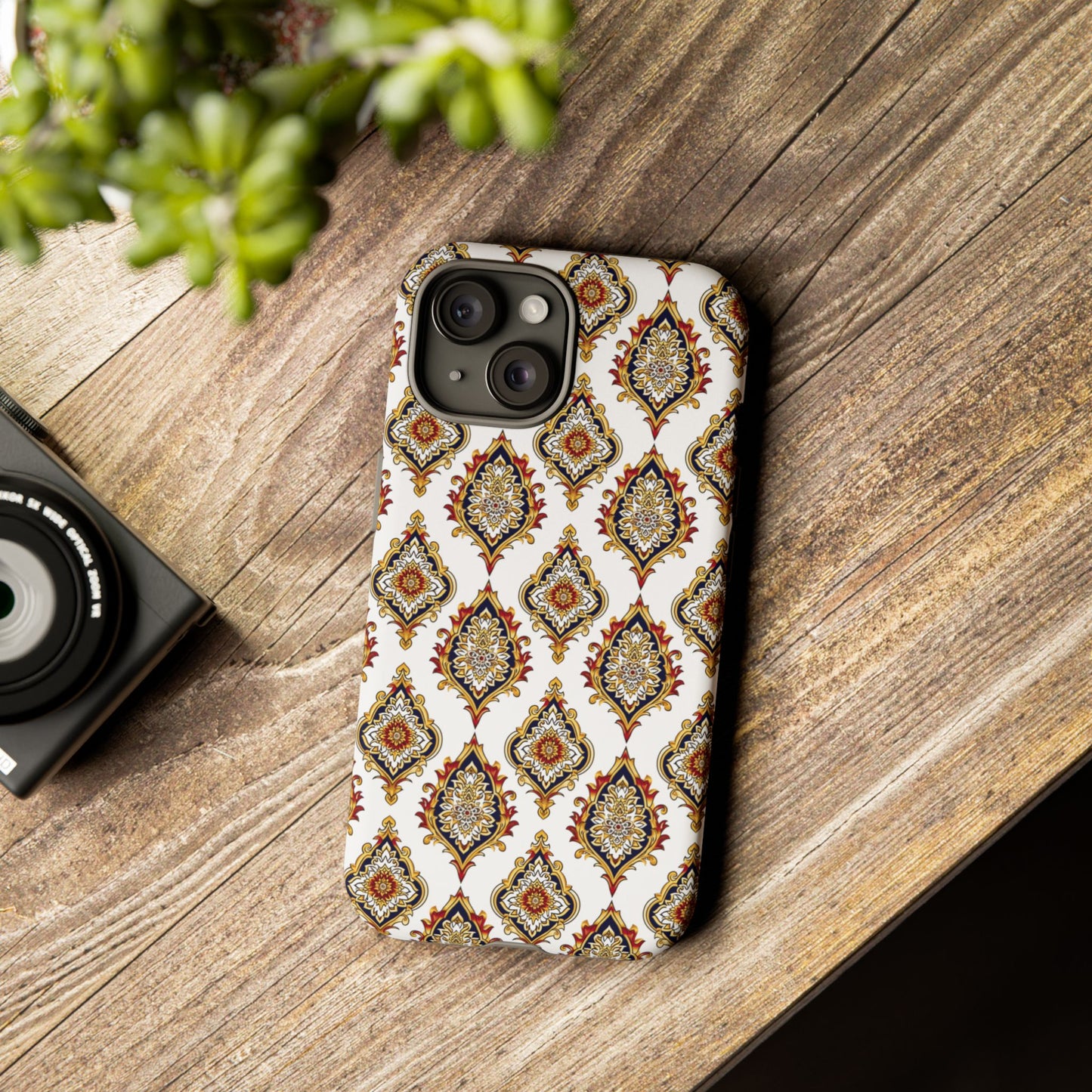 Traditonal green on white motif IPhone